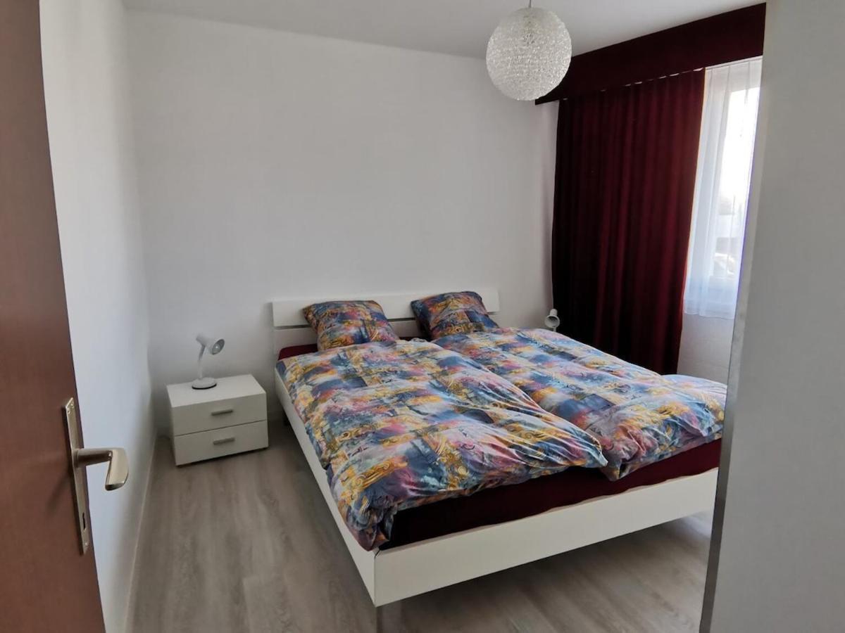 Centrally Located In Apartment *